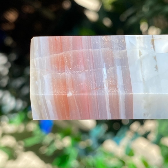 Banded Agate Tower - Picture 4 of 13